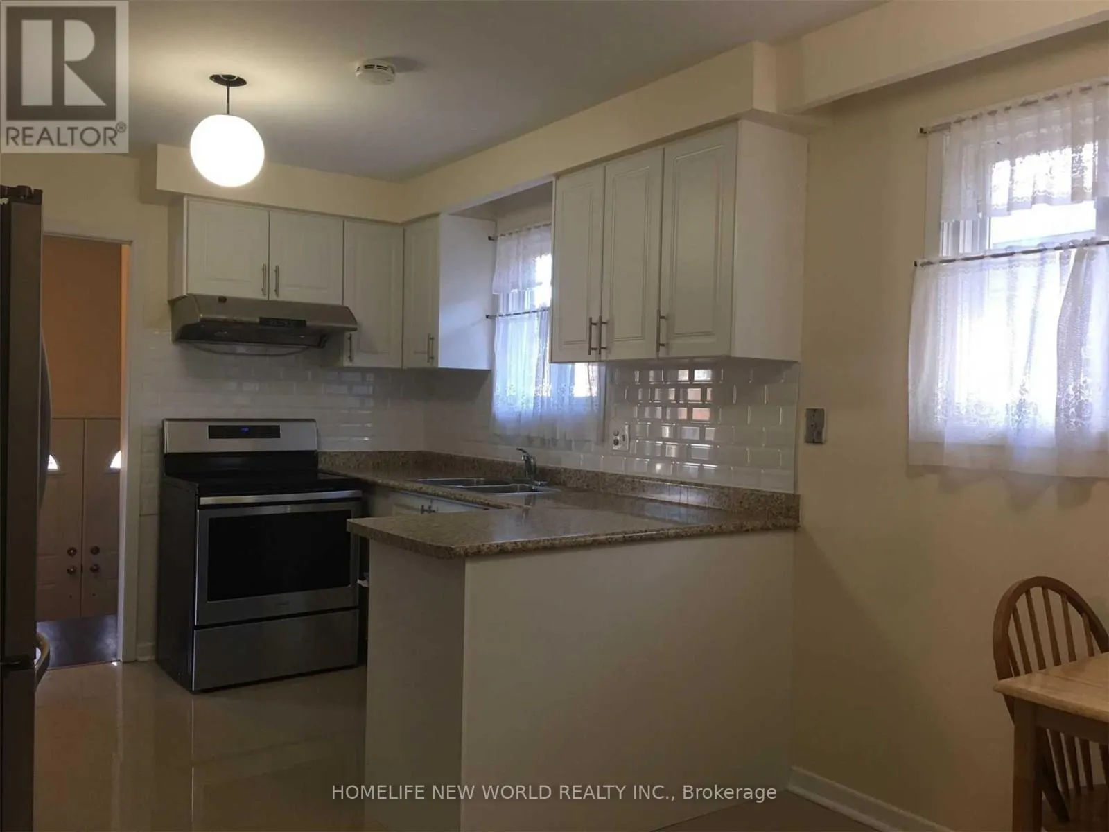 UPPER - 162 EDMONTON DRIVE