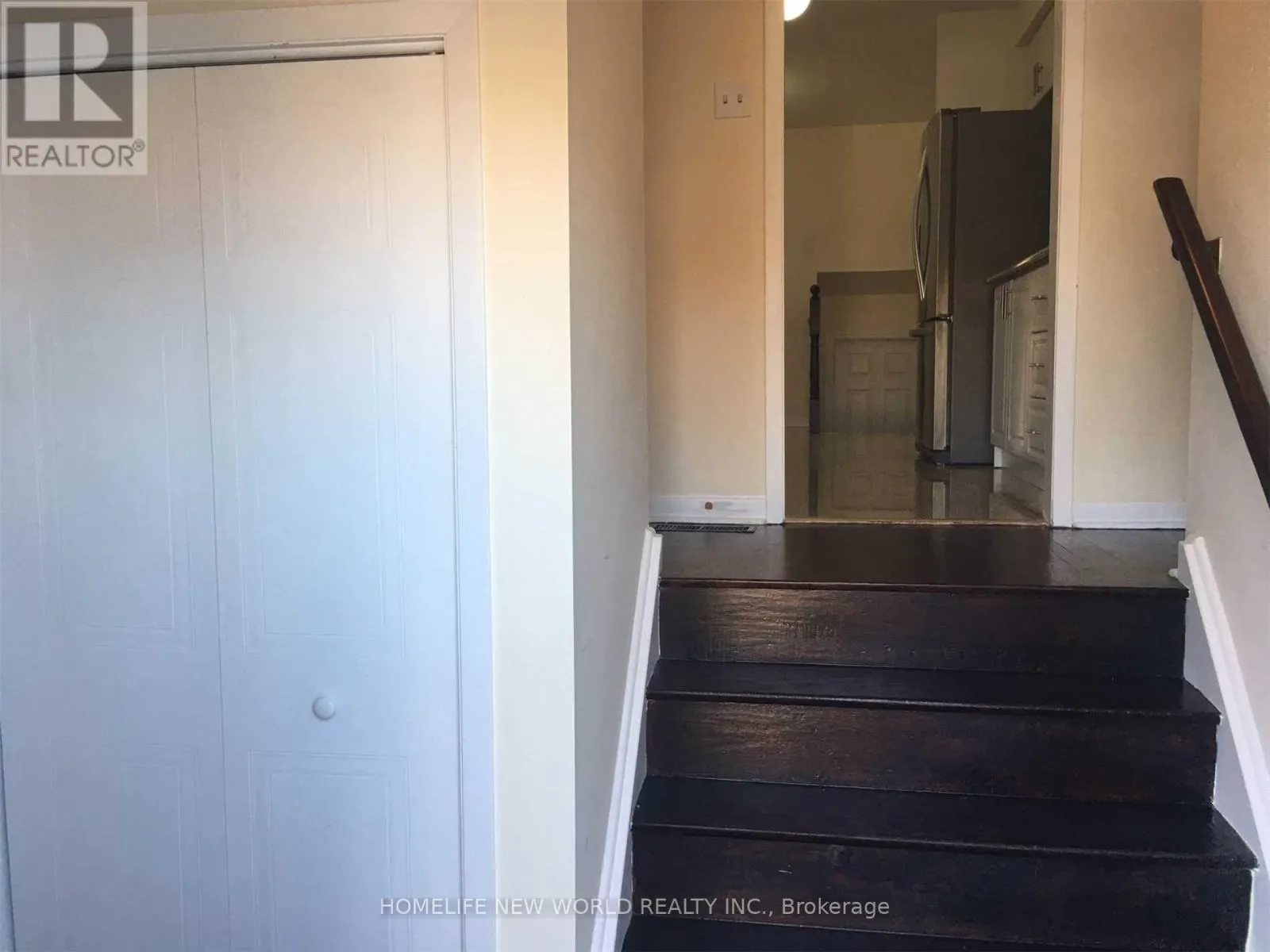 UPPER - 162 EDMONTON DRIVE