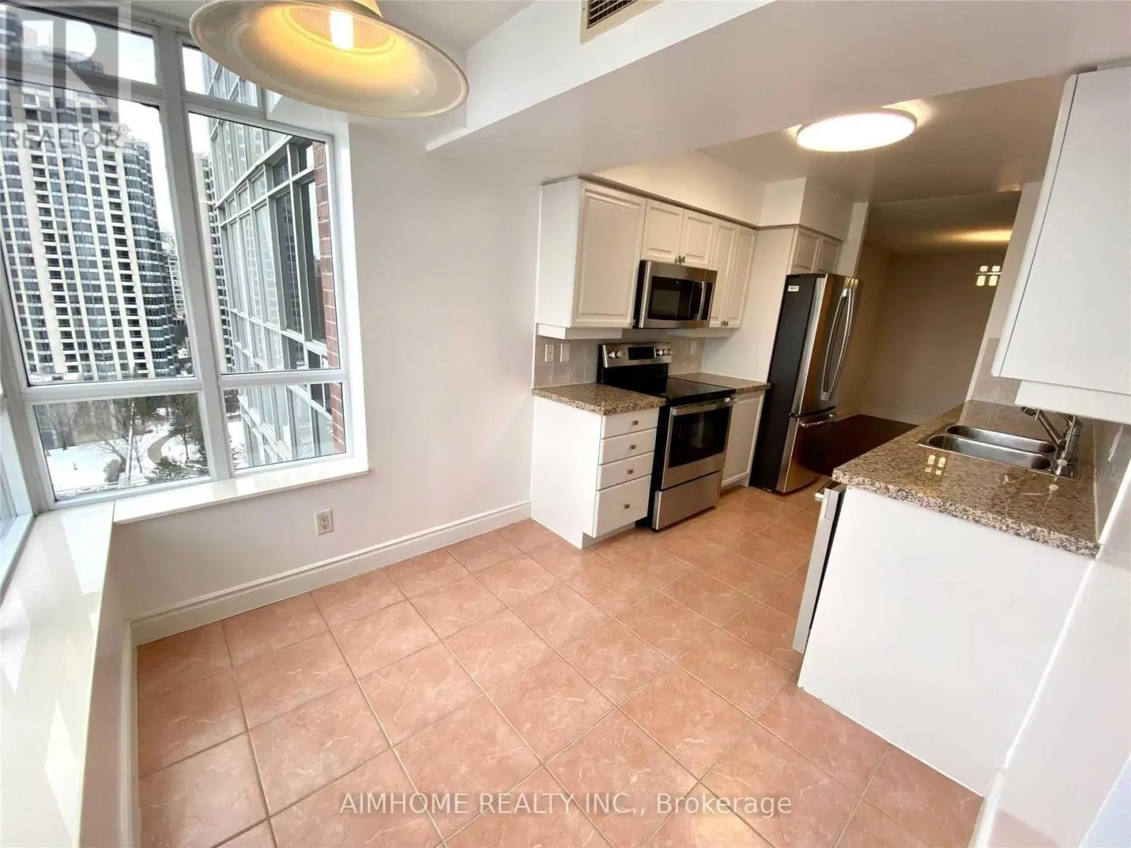 1507 - 8 MCKEE AVENUE