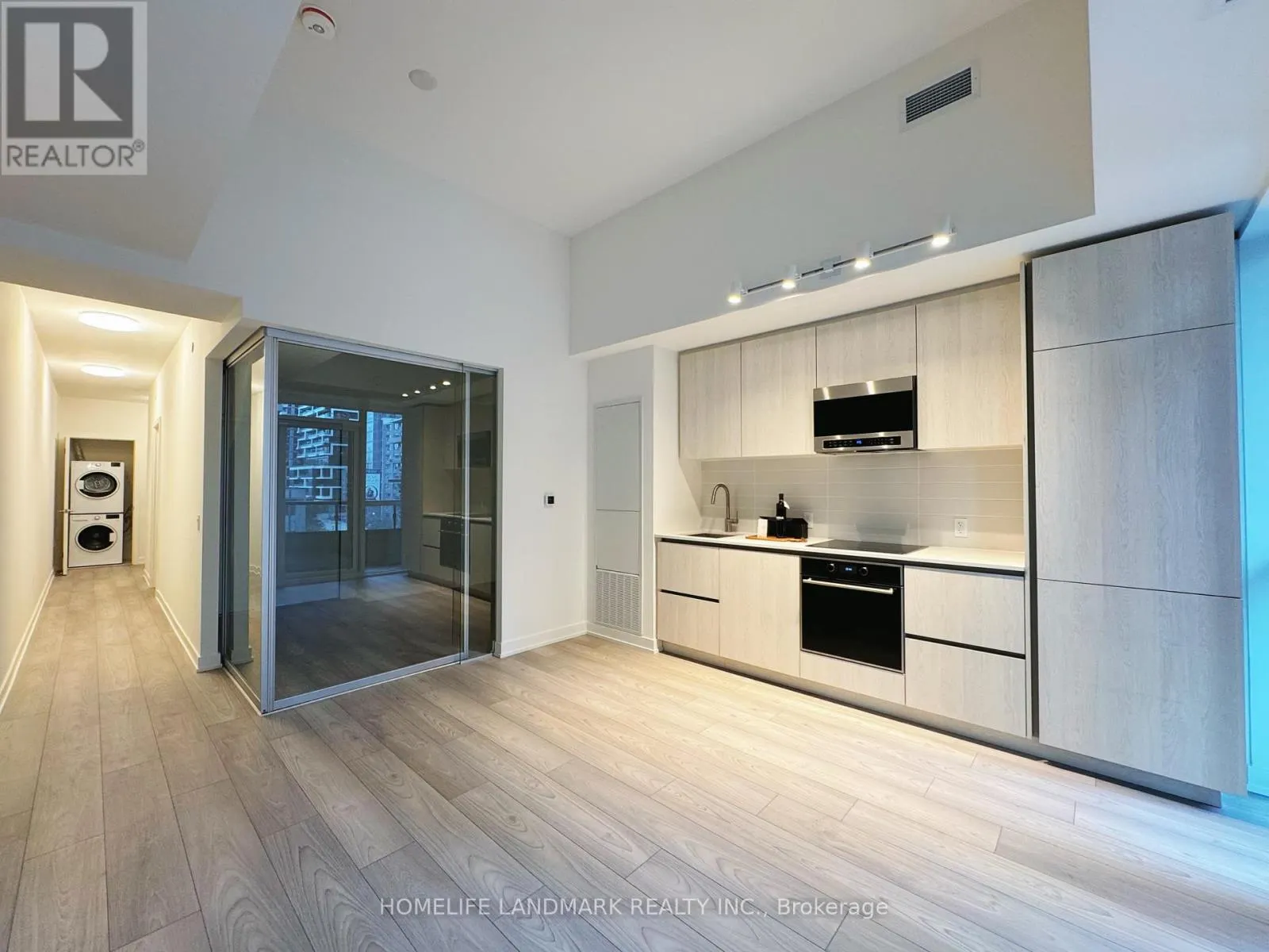 404 S - 110 BROADWAY AVENUE