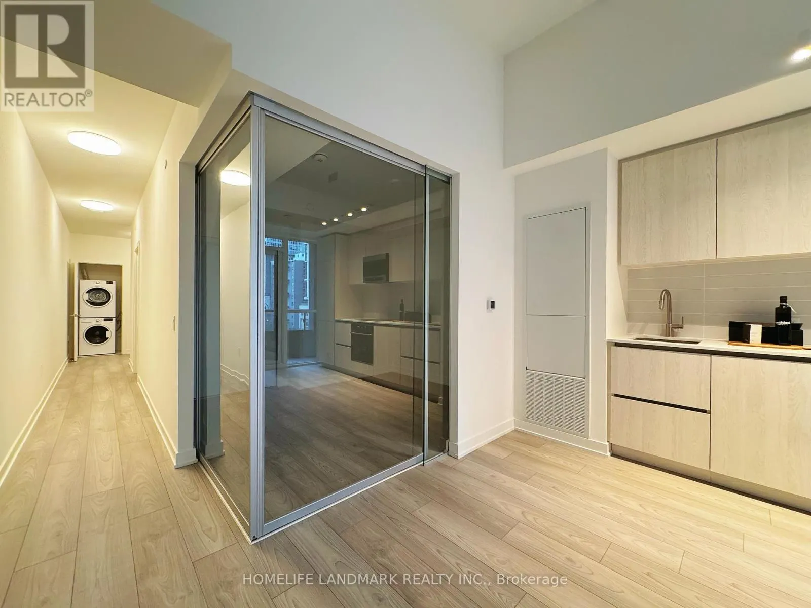 404 S - 110 BROADWAY AVENUE