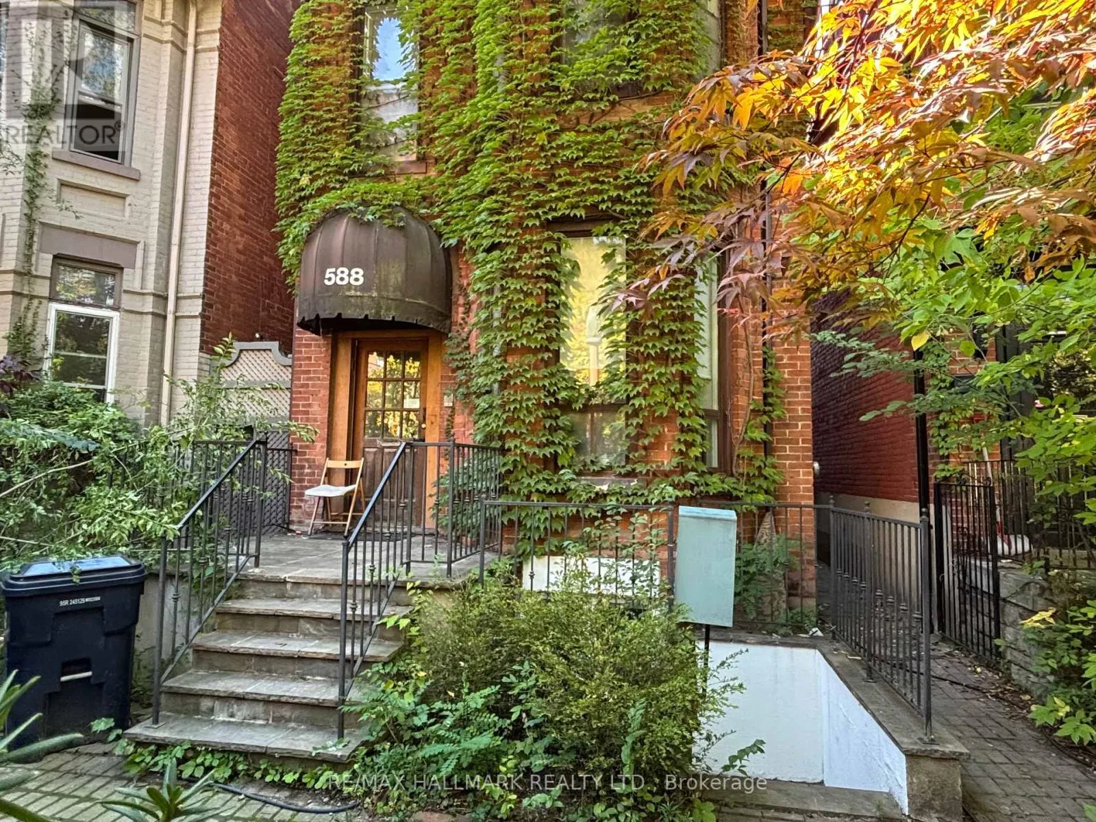 BSMT - 588 SPADINA AVENUE