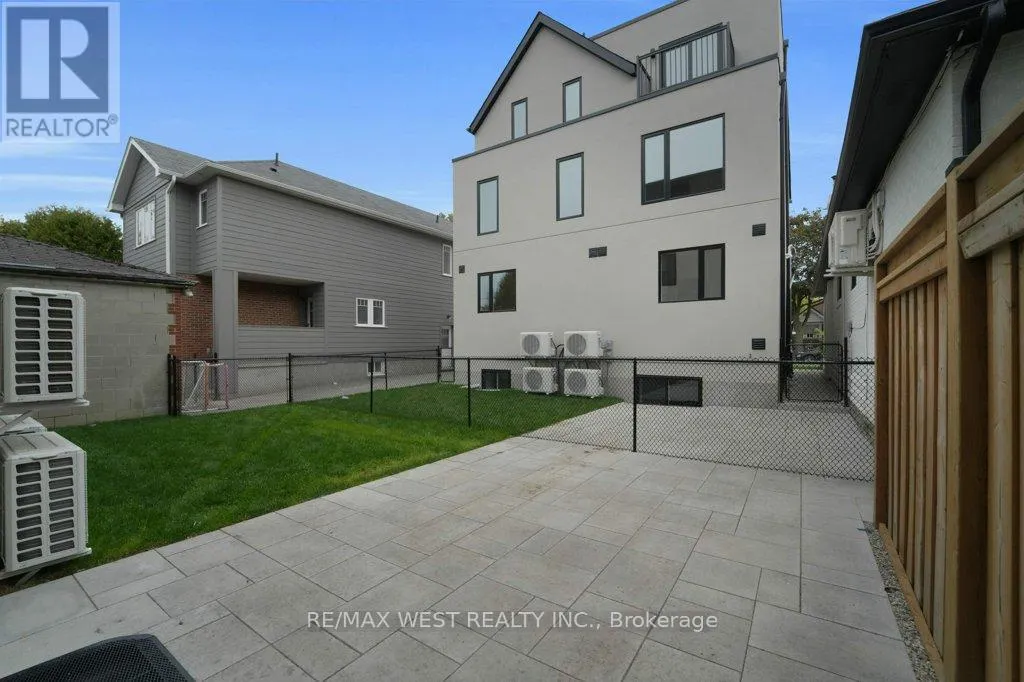 B - 661 WINONA DRIVE