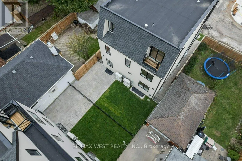 B - 661 WINONA DRIVE