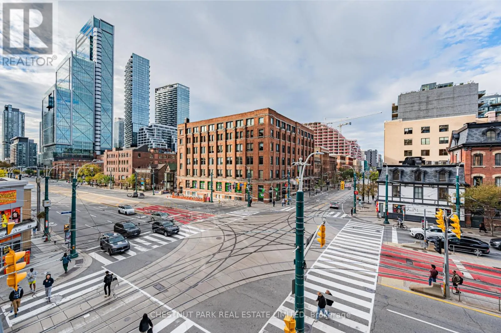308 - 438 KING STREET W