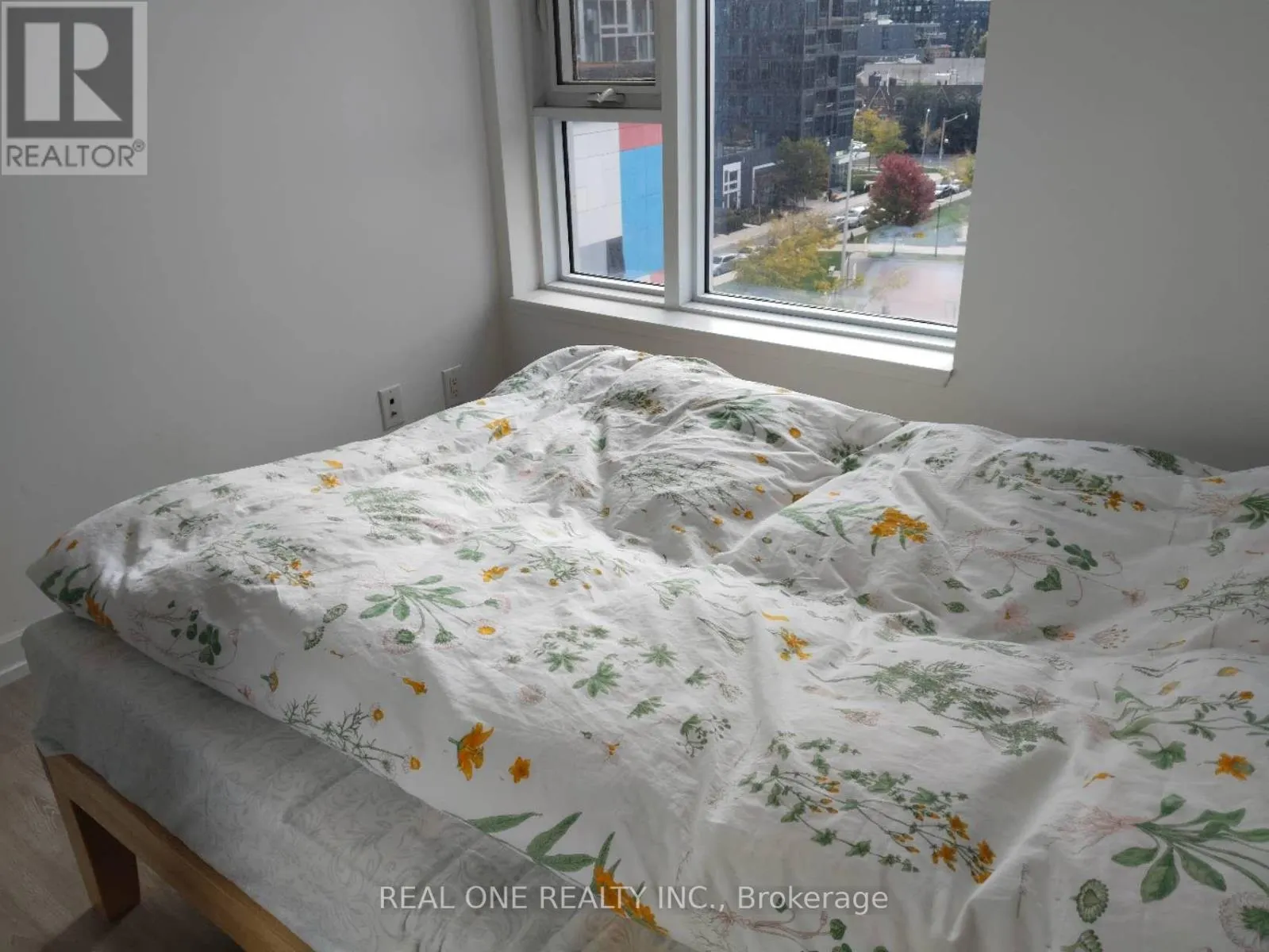 621 - 20 TUBMAN AVENUE