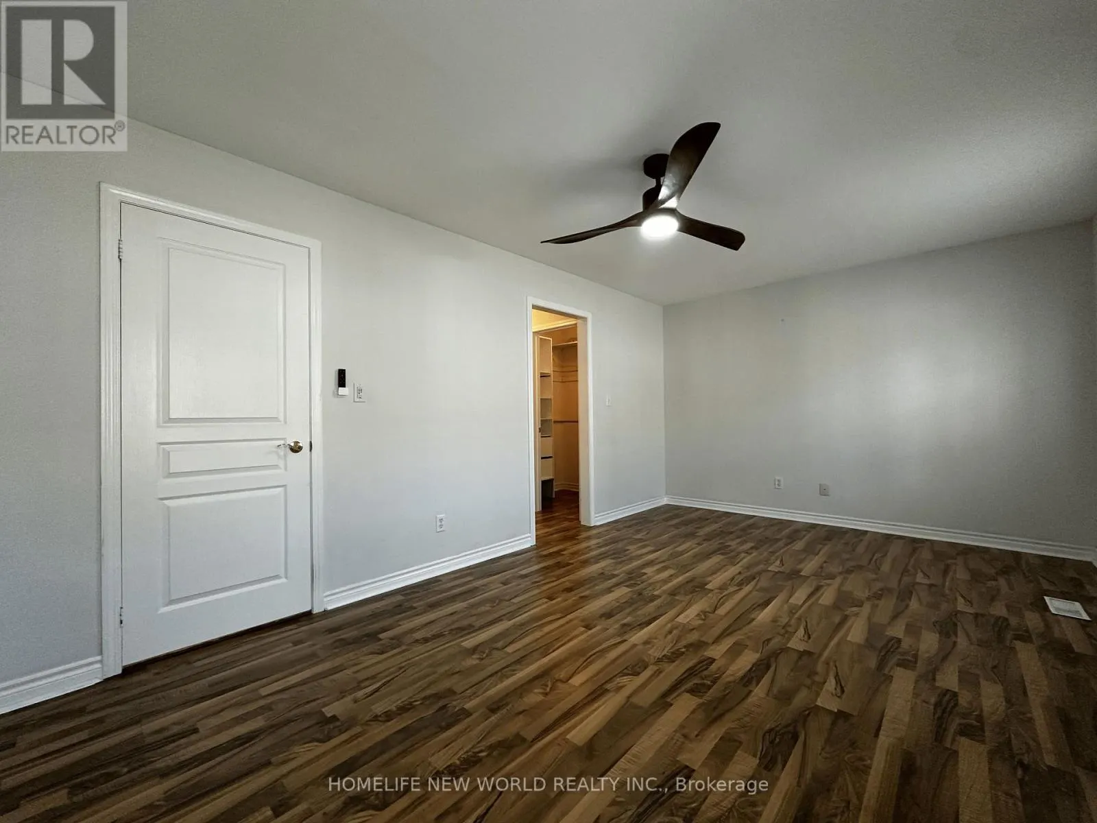 204 - 11 EVERSON DRIVE