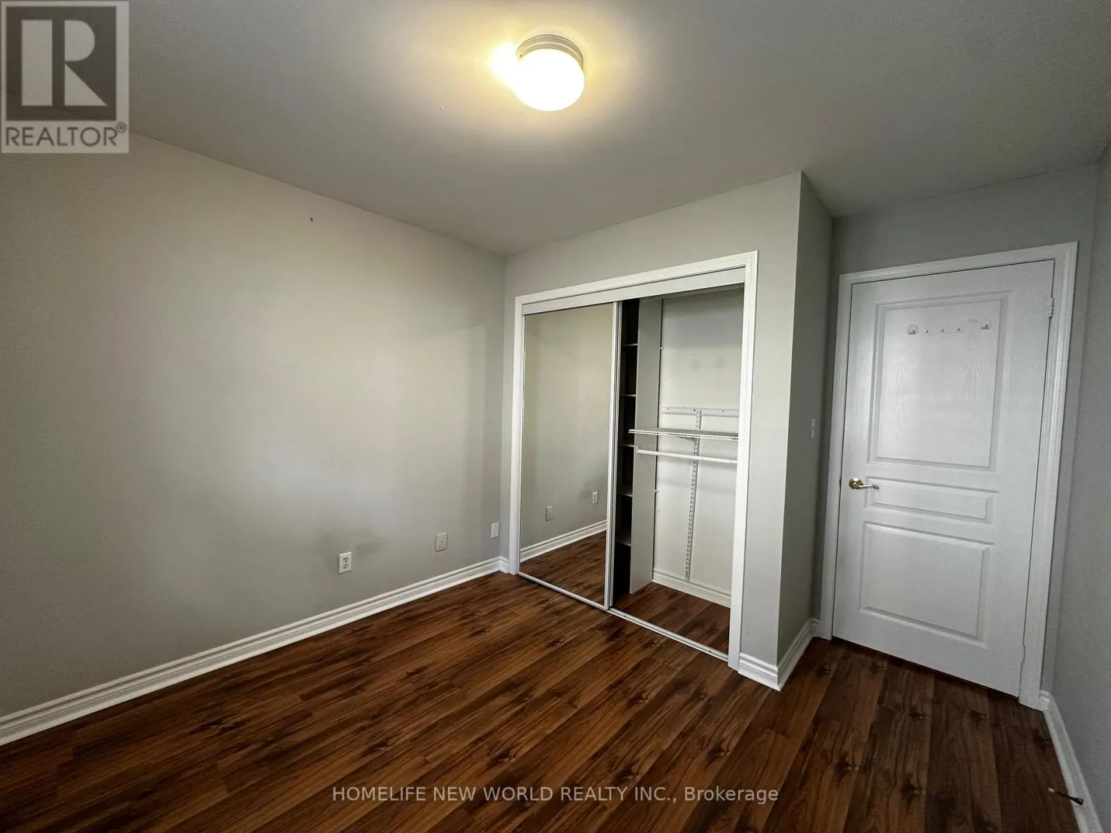 204 - 11 EVERSON DRIVE