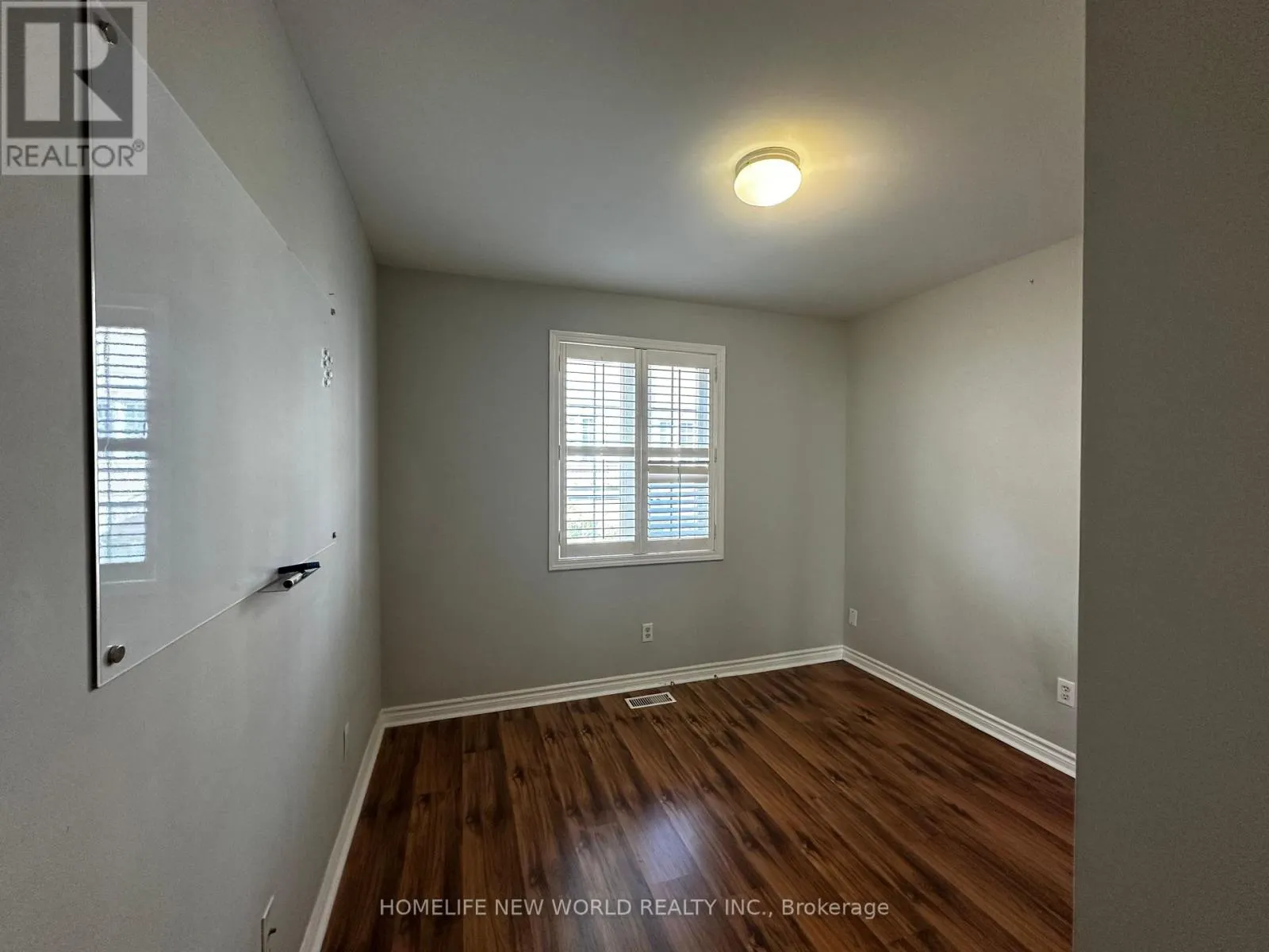 204 - 11 EVERSON DRIVE