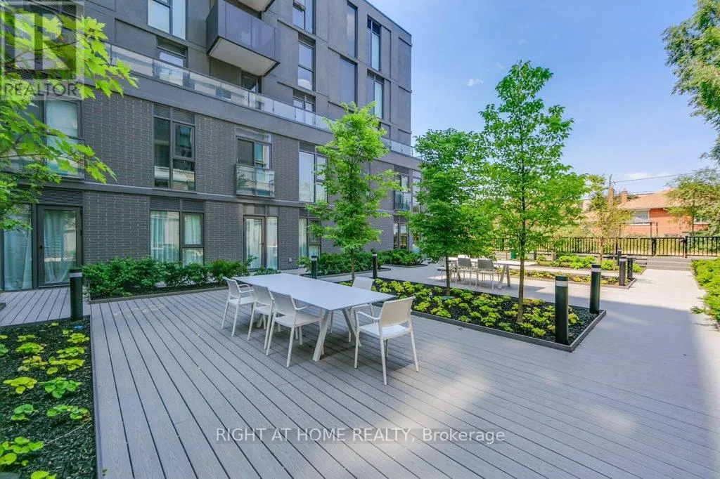 701 - 500 WILSON AVENUE