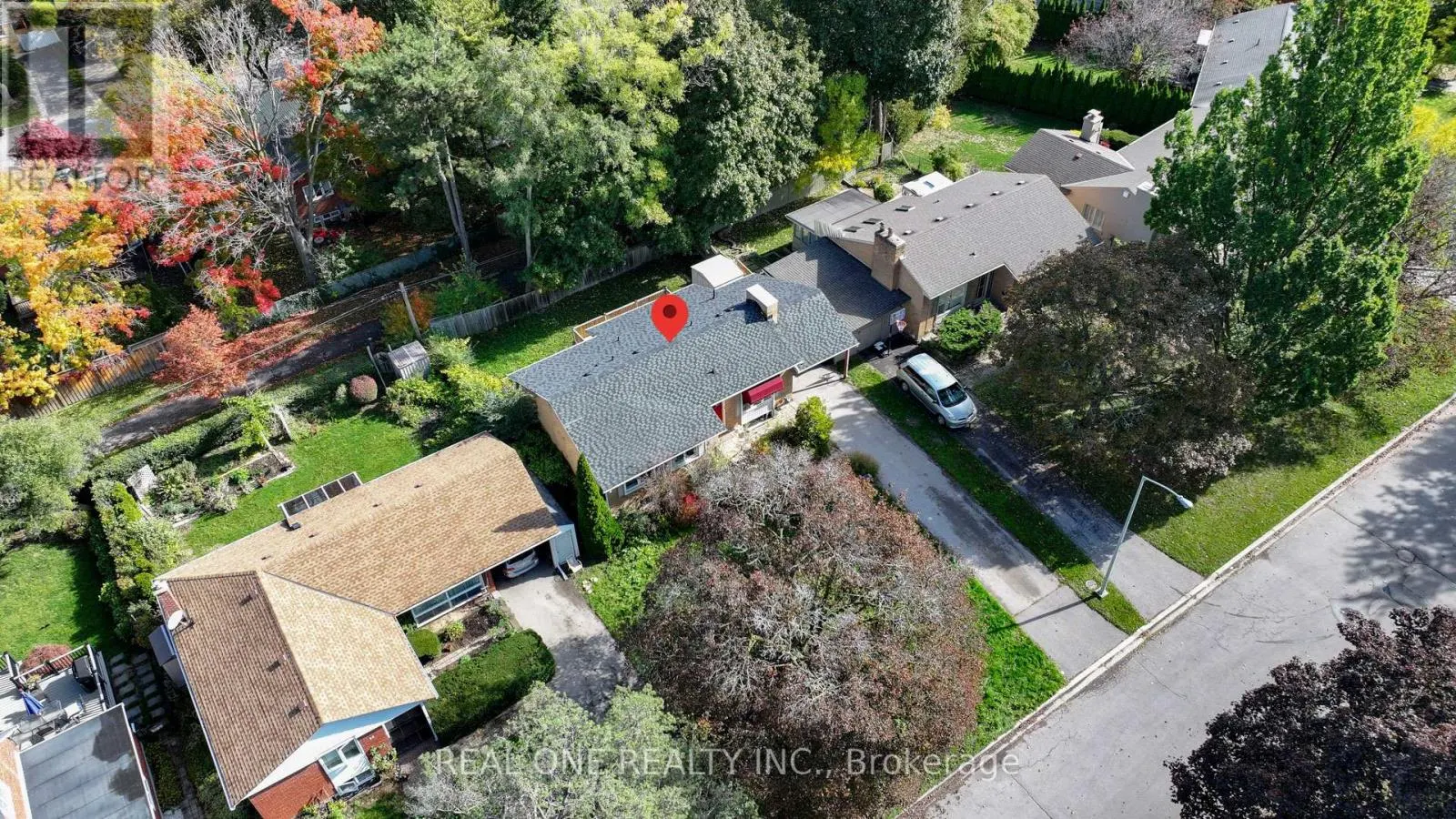 60 PAPERBIRCH DRIVE