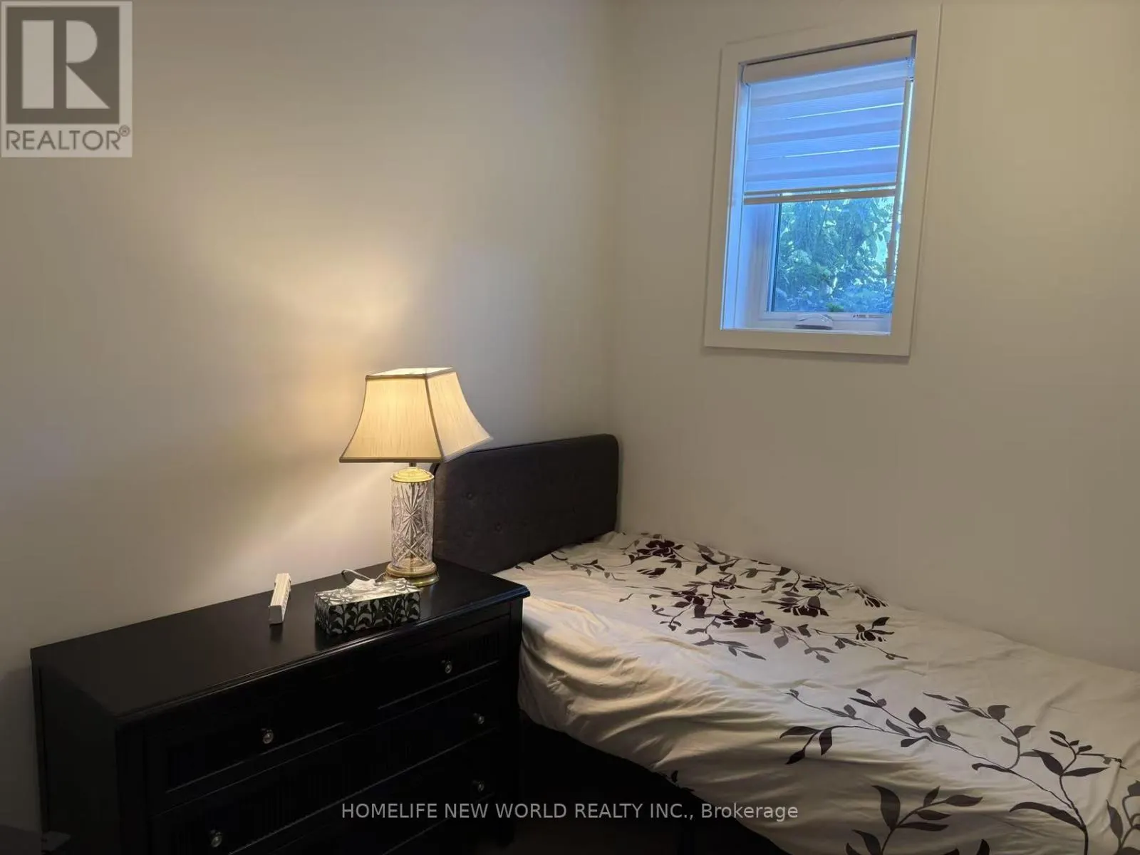 ROOM 2 - 72 HOOYO TERRACE