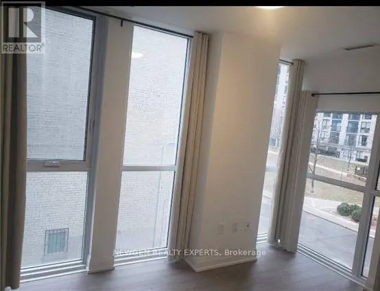 204 - 77 MUTUAL STREET W