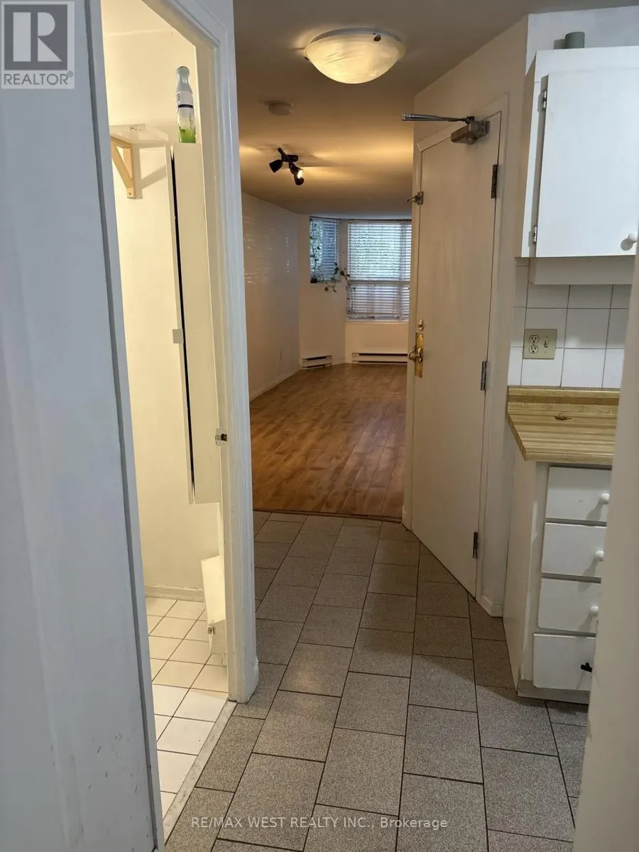1 - 1061 BATHURST STREET