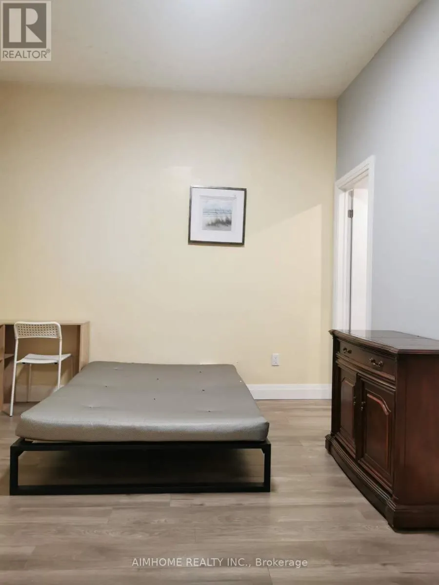 MFL 1BR - 44 ROBINSON STREET