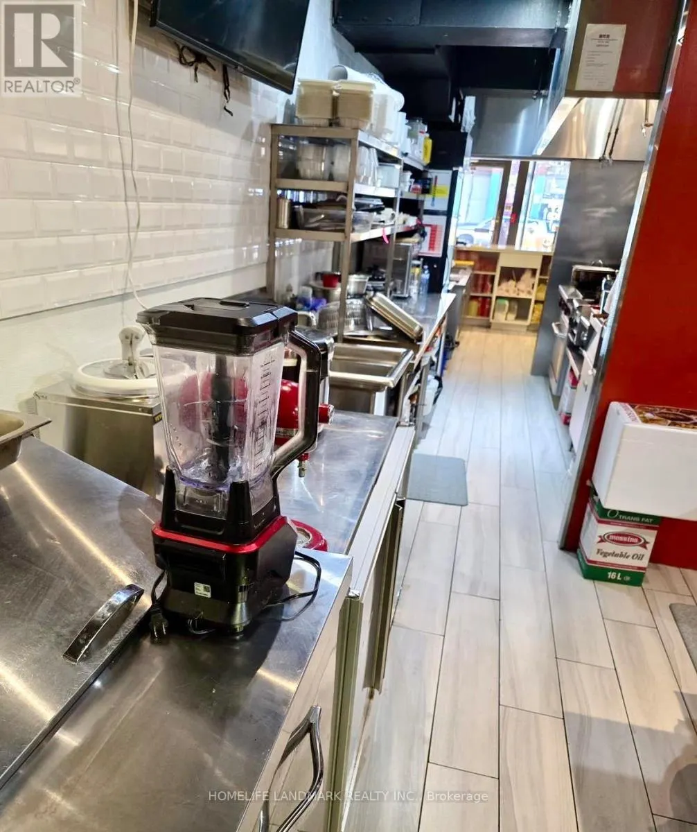 2352 YONGE STREET