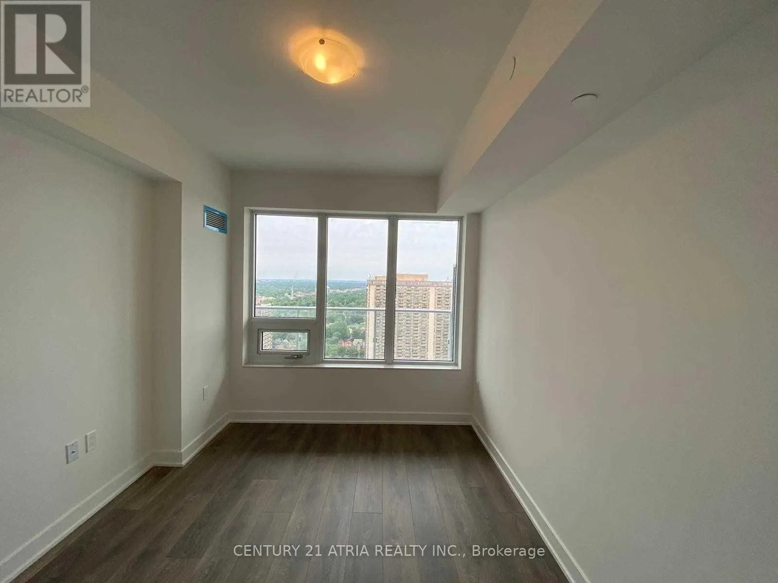2812 - 99 BROADWAY AVENUE
