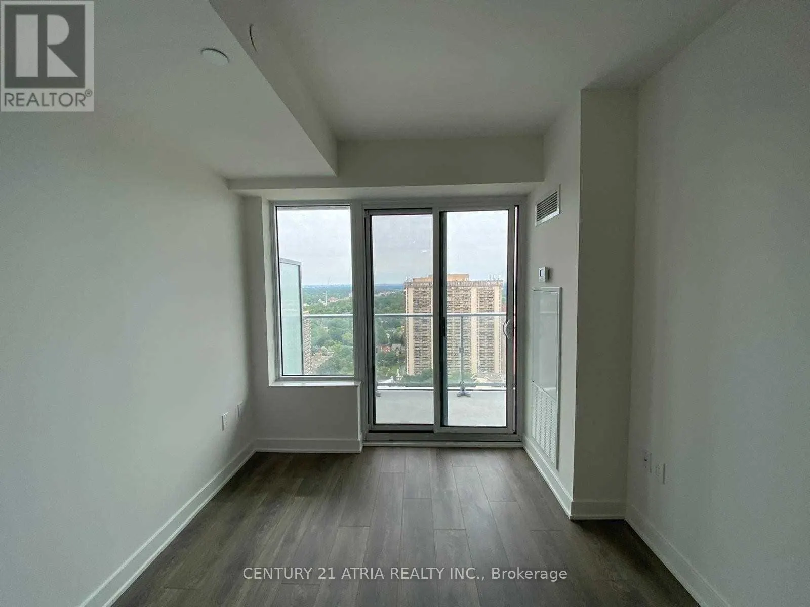 2812 - 99 BROADWAY AVENUE