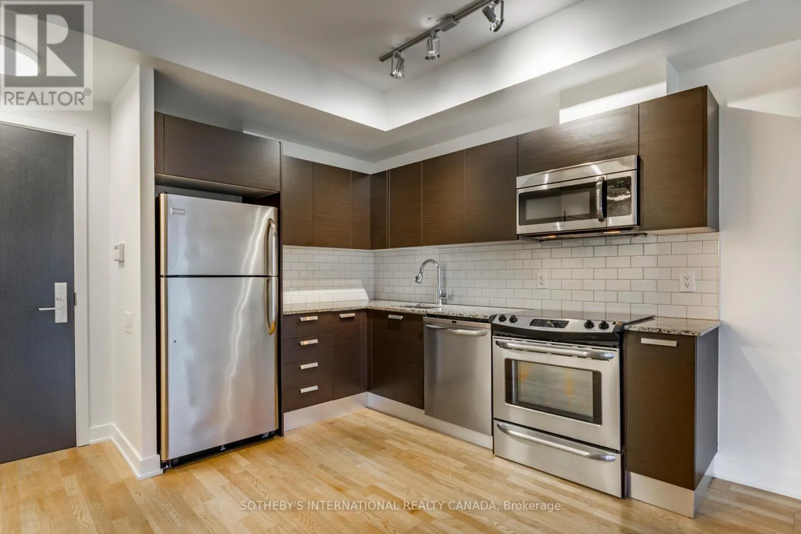 1103 - 1815 YONGE STREET
