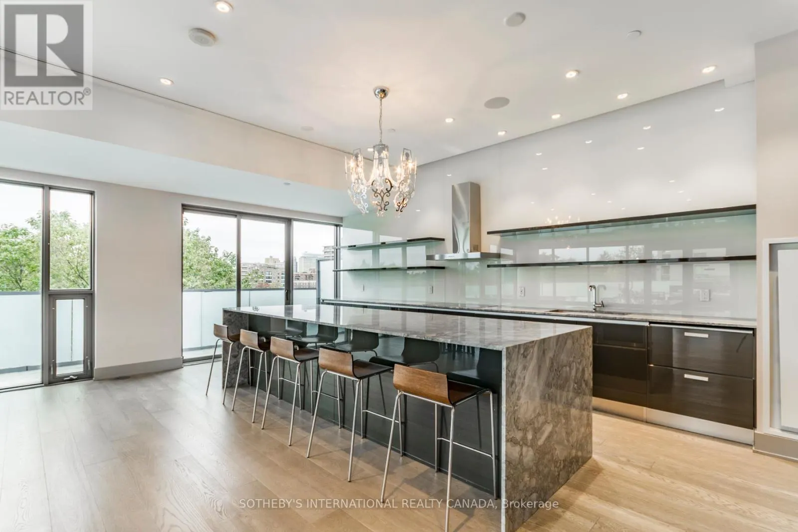 1103 - 1815 YONGE STREET