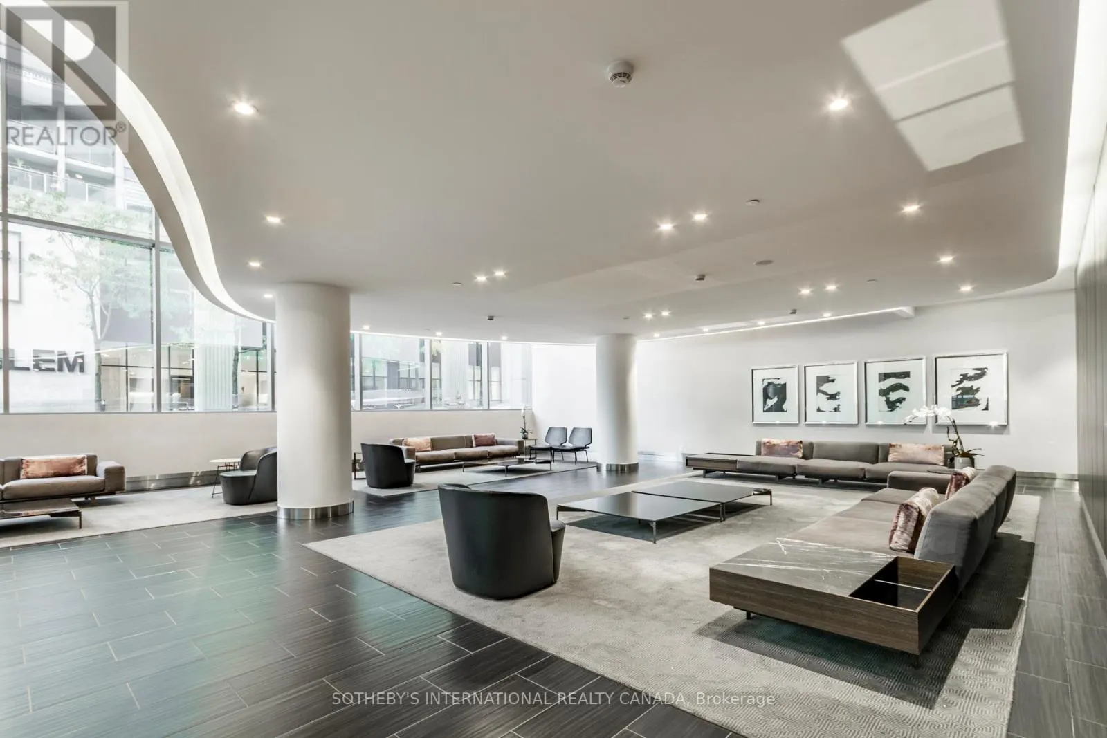 1103 - 1815 YONGE STREET