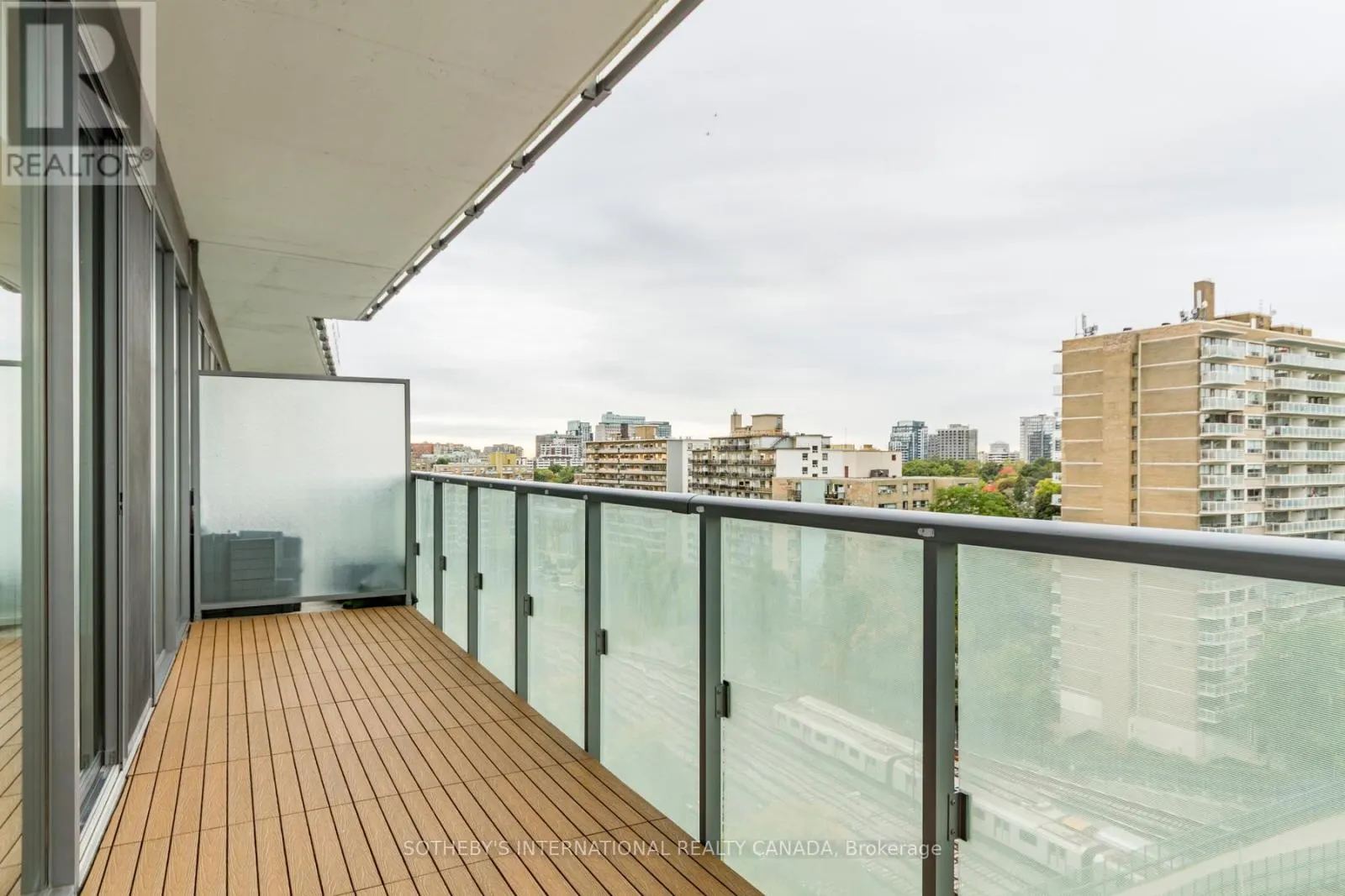 1103 - 1815 YONGE STREET