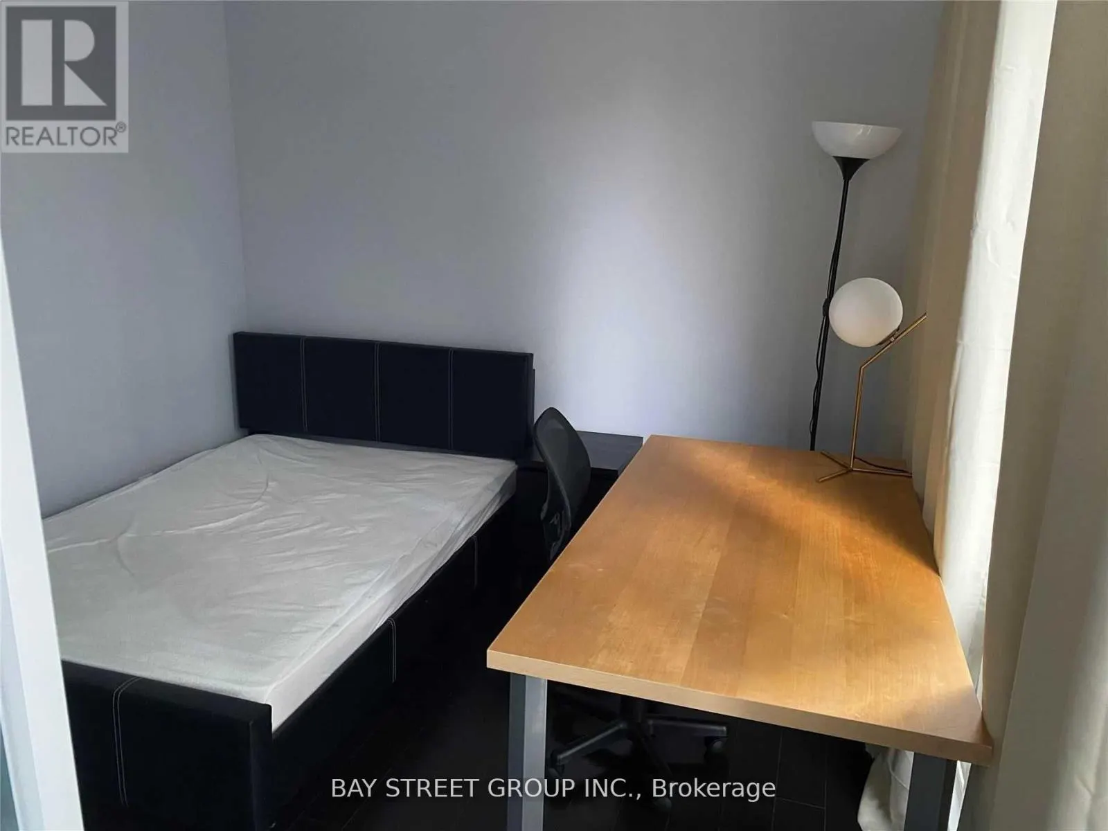 710 - 15 GRENVILLE STREET