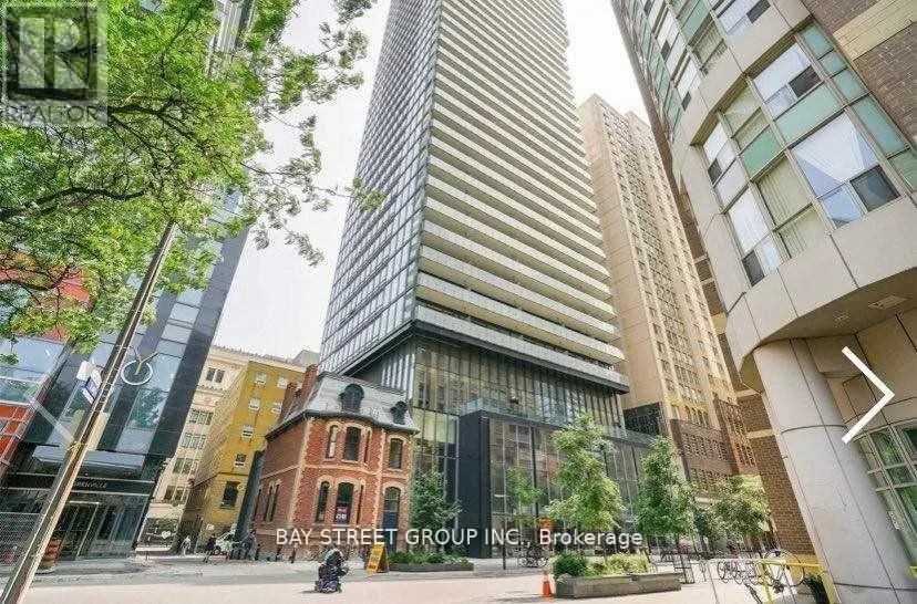 710 - 15 GRENVILLE STREET