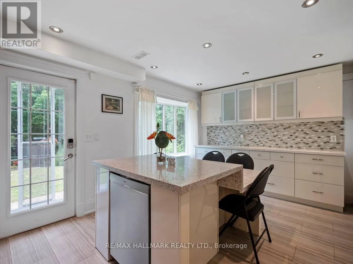 218 NORTHWOOD DRIVE