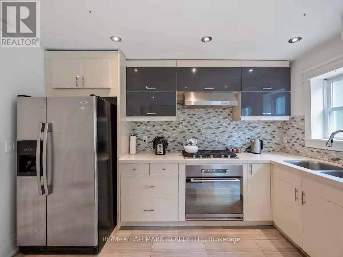 218 NORTHWOOD DRIVE
