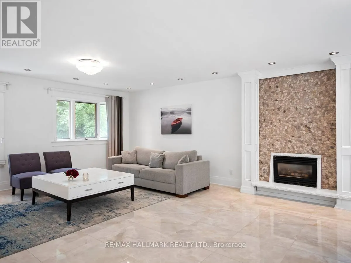218 NORTHWOOD DRIVE