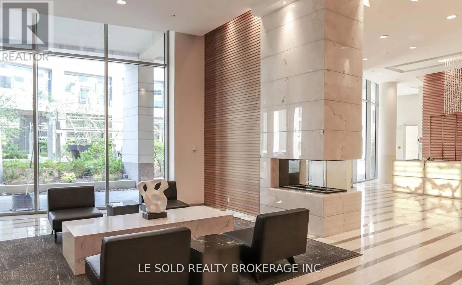 1502 RM - 2191 YONGE STREET