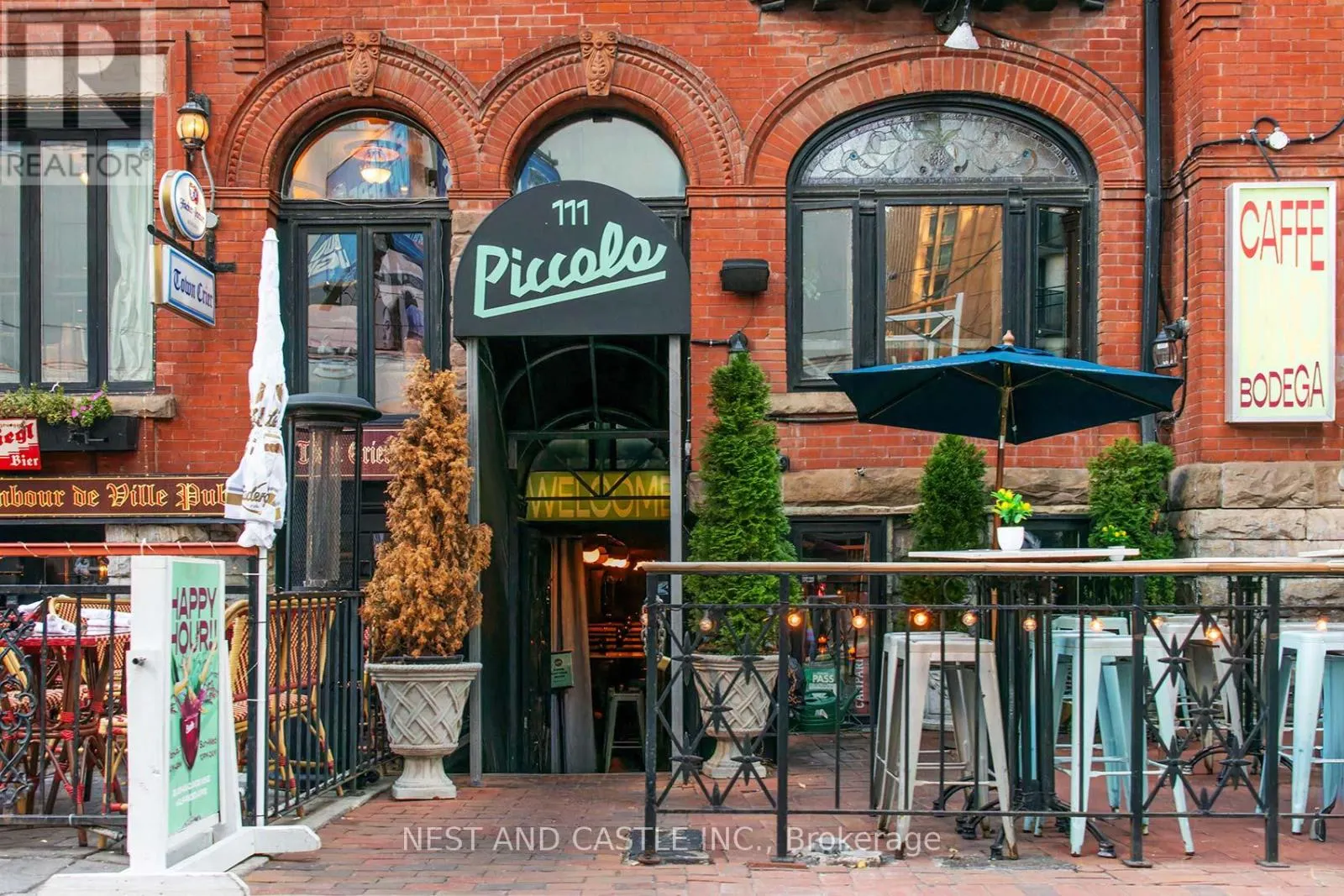 4104 - 327 KING STREET W