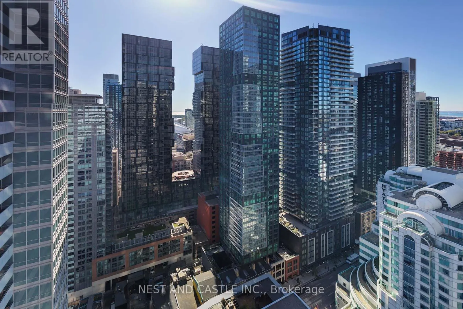 4104 - 327 KING STREET W