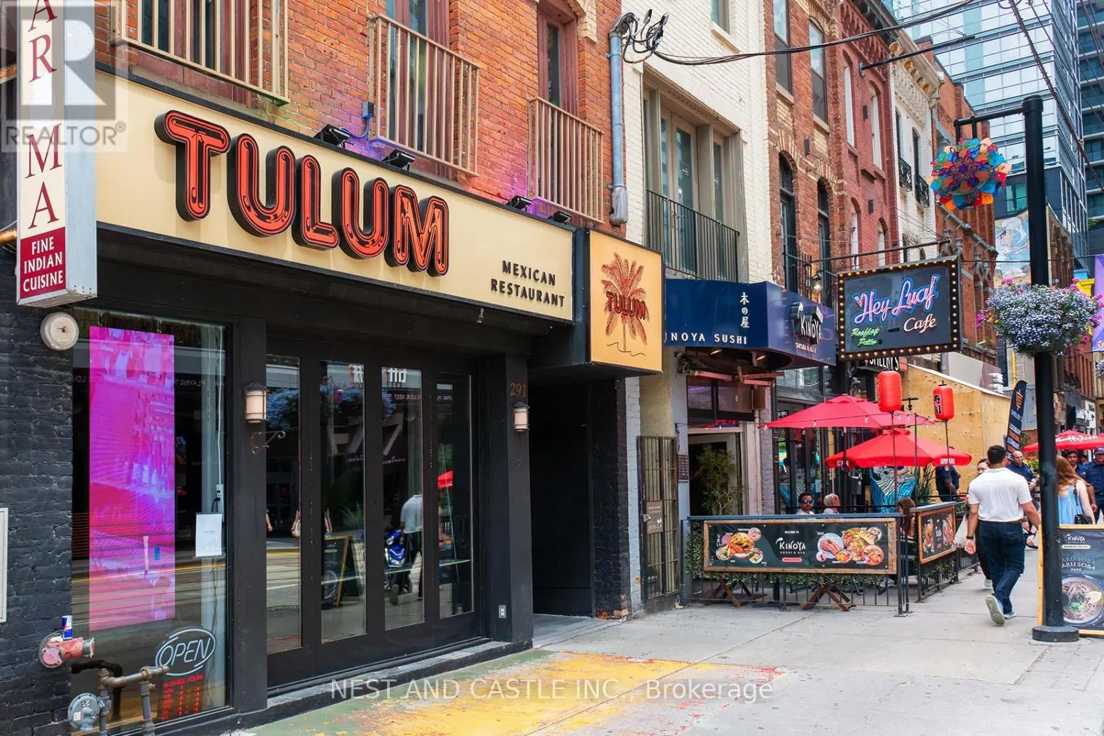 4104 - 327 KING STREET W