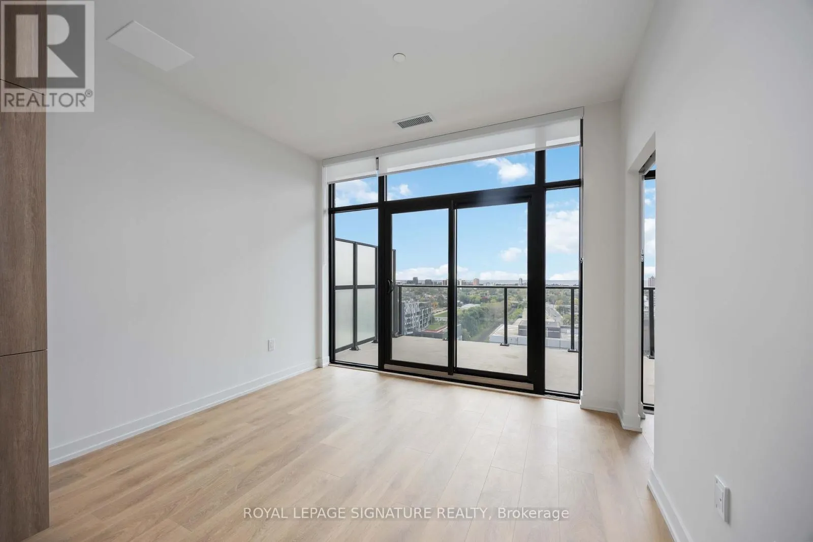 1505 - 181 STERLING ROAD