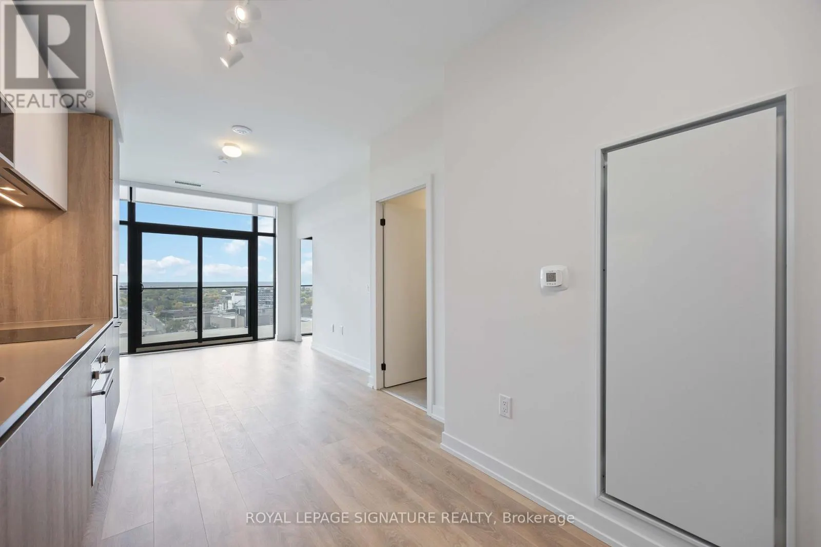 1505 - 181 STERLING ROAD