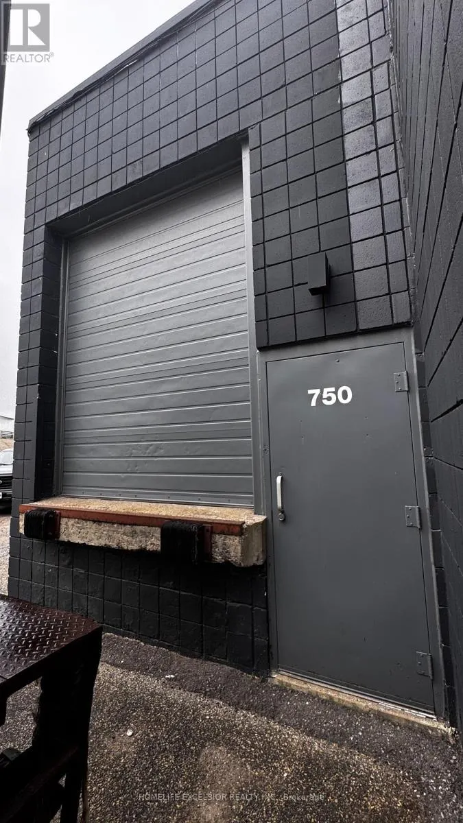 748-750 GORDON BAKER ROAD