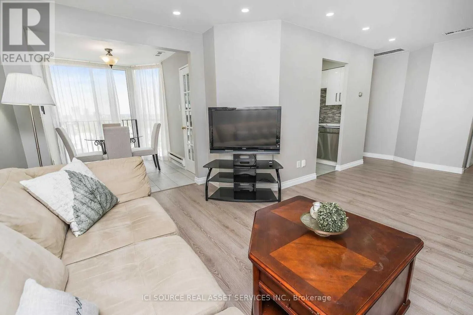 1102 - 5795 YONGE STREET