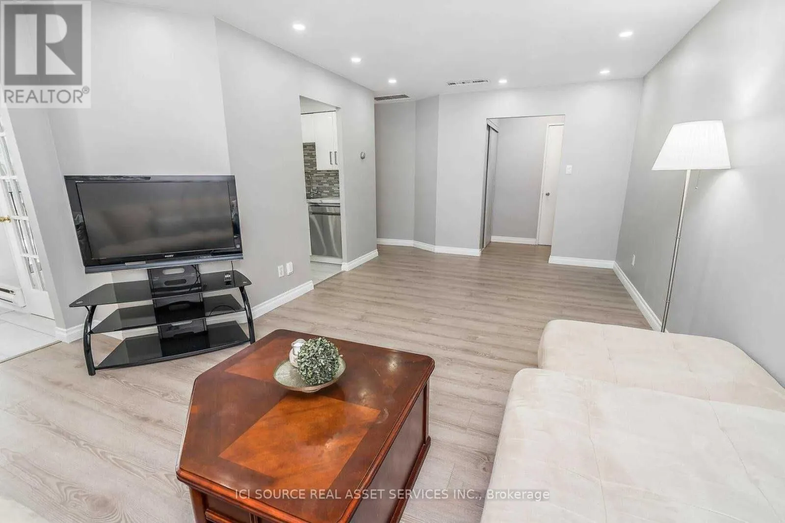 1102 - 5795 YONGE STREET