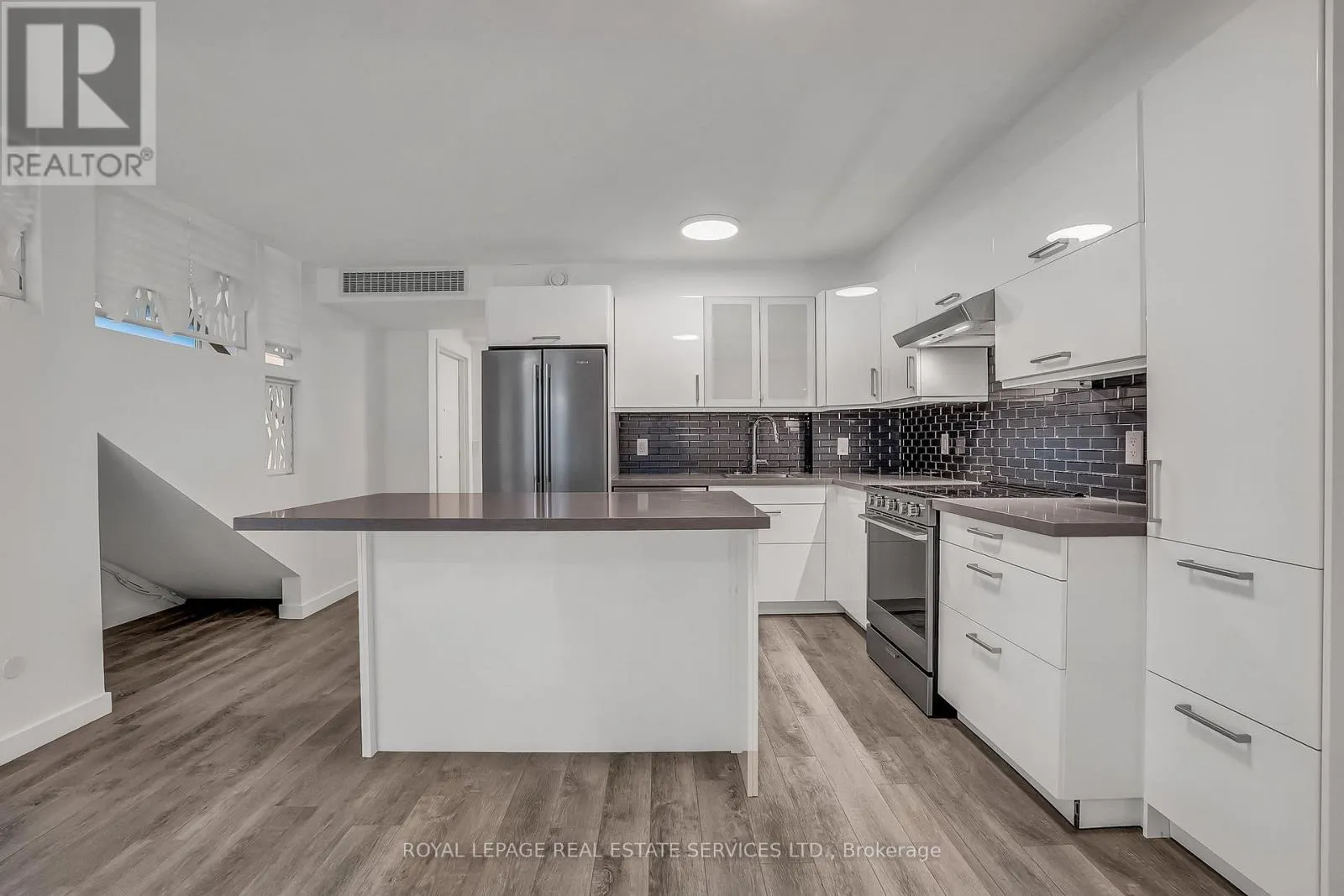 A - 439 WINONA DRIVE