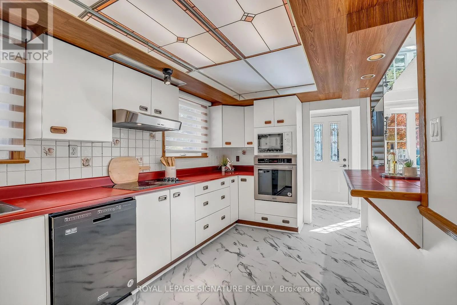12 SLIDELL CRESCENT