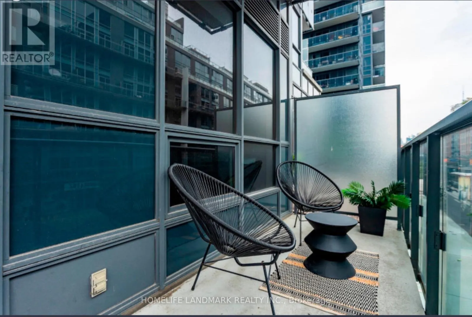 228 - 1030 KING STREET W