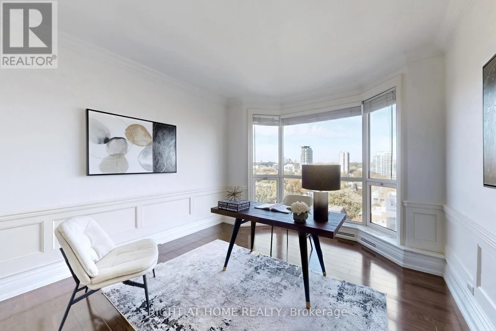 1201 - 38 AVENUE ROAD