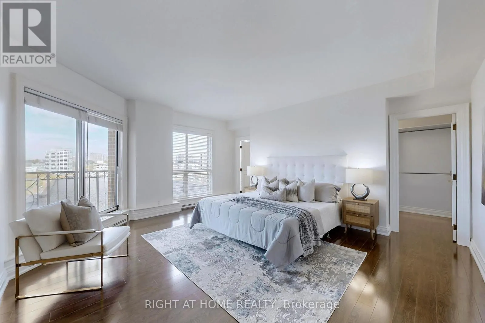 1201 - 38 AVENUE ROAD