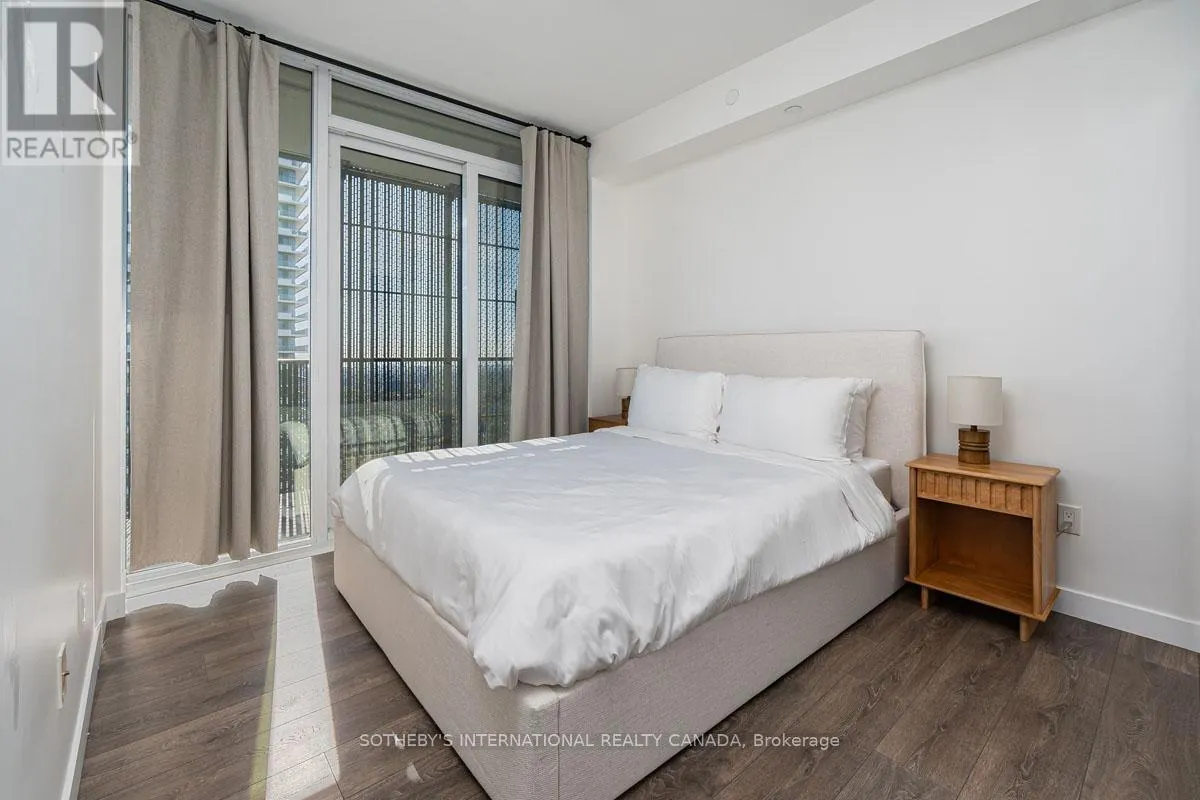 4211 - 8 EGLINTON AVENUE E