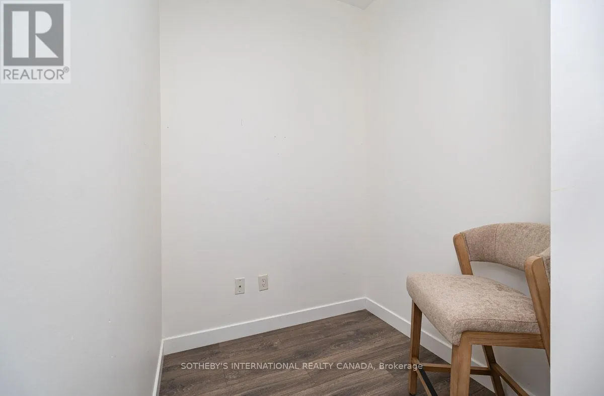 4211 - 8 EGLINTON AVENUE E