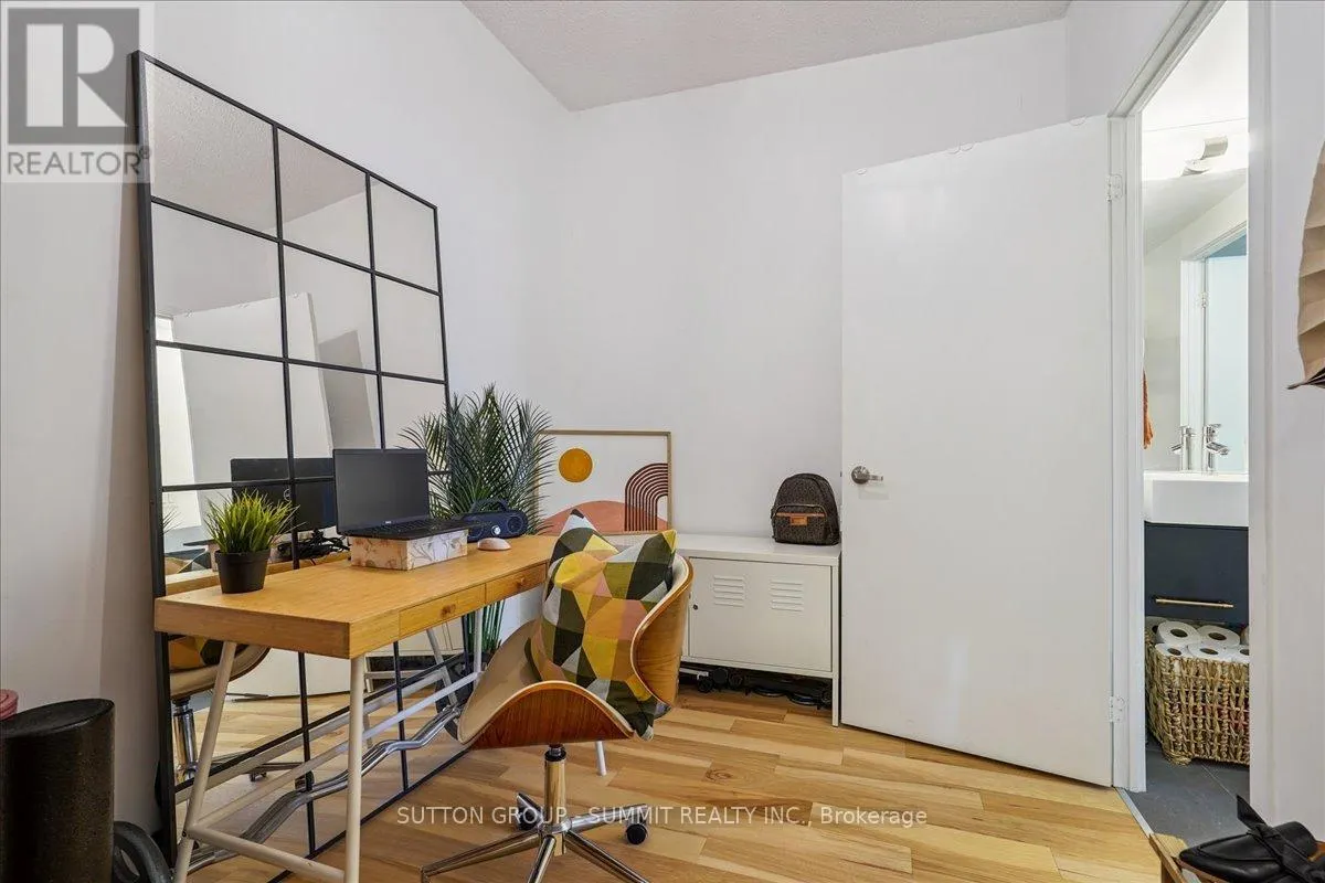 515 - 38 DAN LECKIE WAY