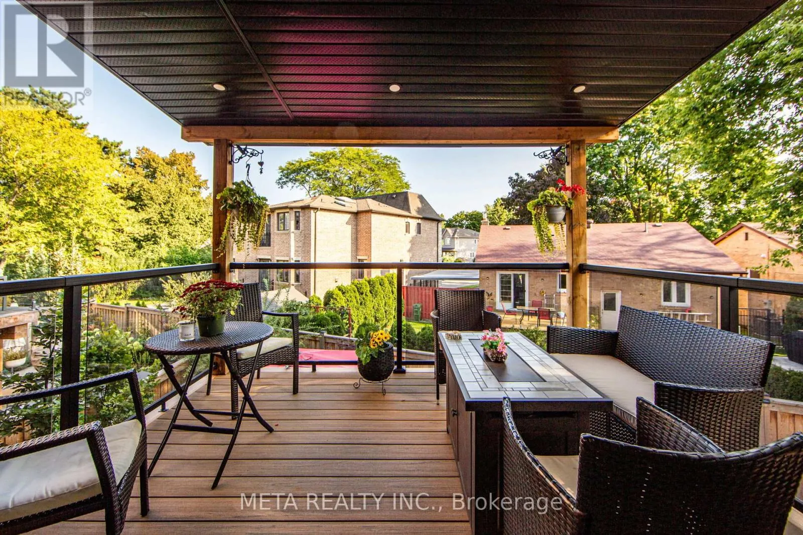 23 HOLLYHOCK COURT