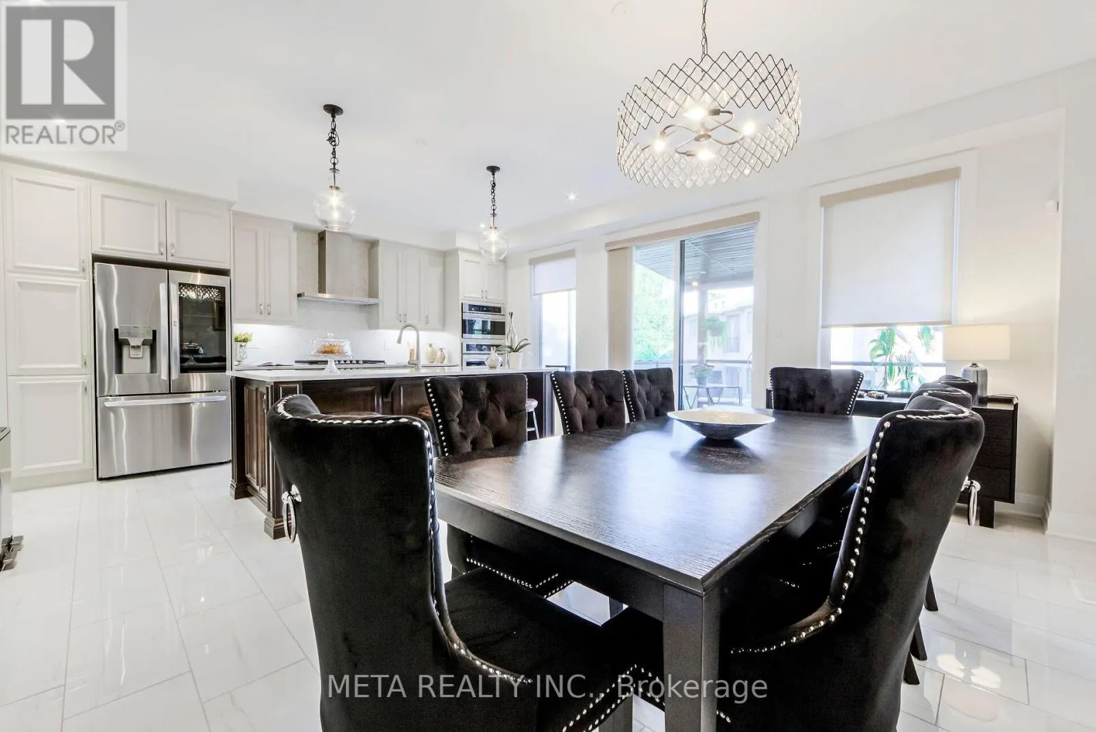 23 HOLLYHOCK COURT